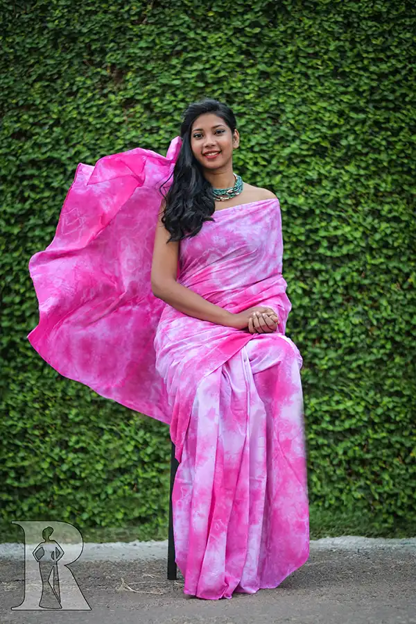 Tie and dye saree with a stunning model